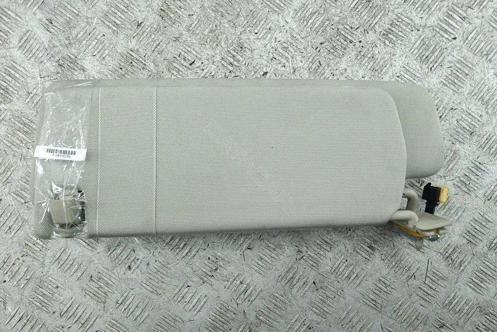 Козырек солнцезащитный 4L0857552B