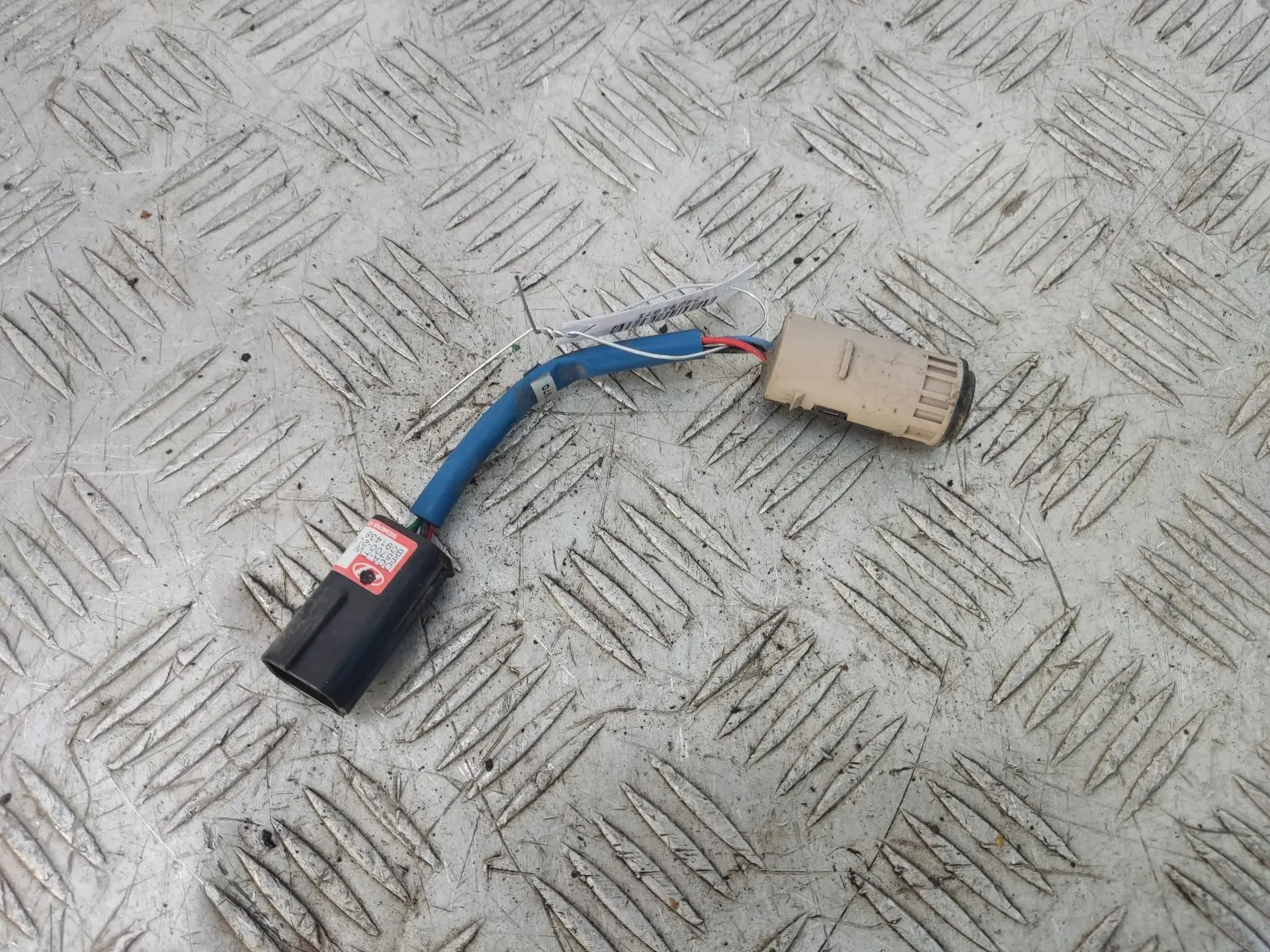 Датчик парктроника 95700-2L110