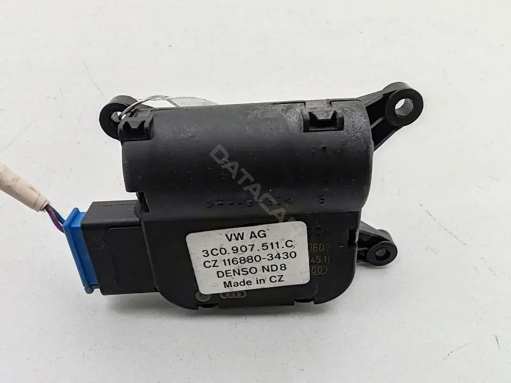 Мотор заслонки печки 3C0907511C