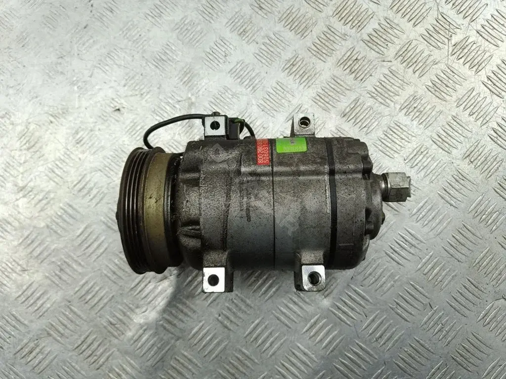 Компрессор кондиционера 8D0260805D
