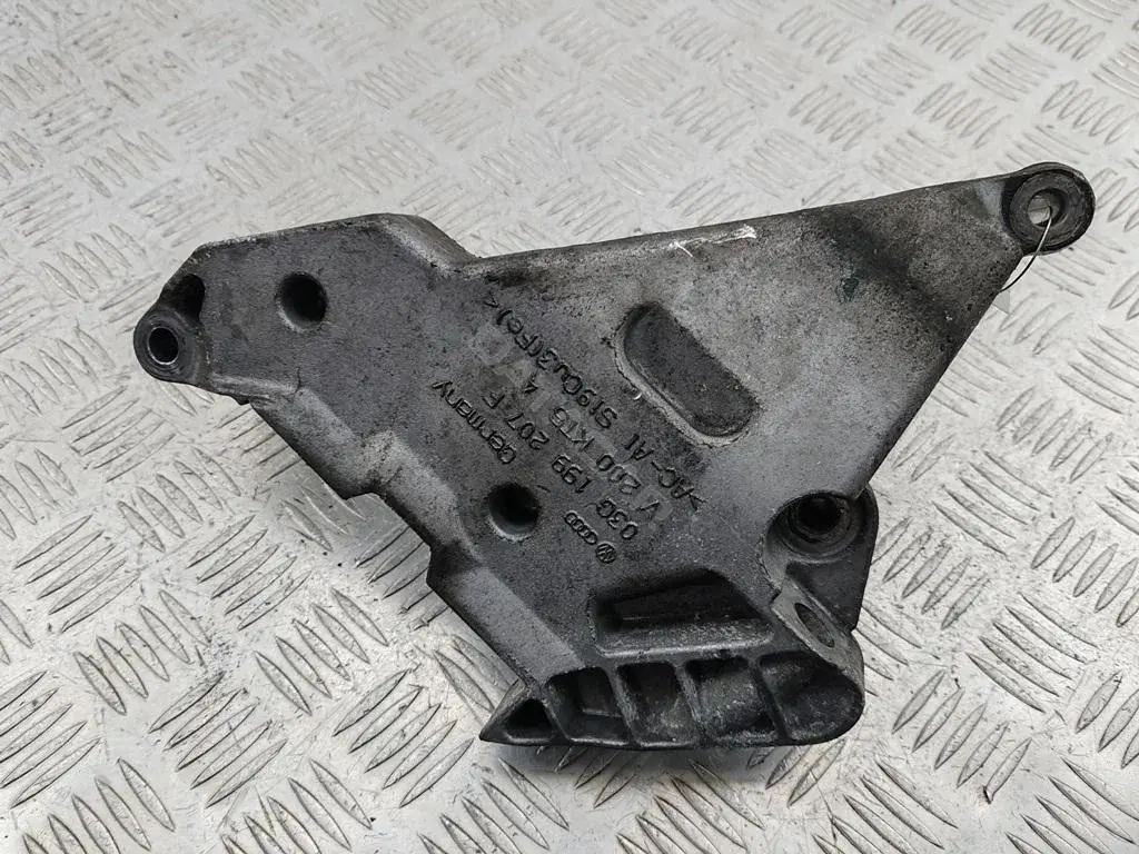 Подушка двигателя (Опора) 03G199207F