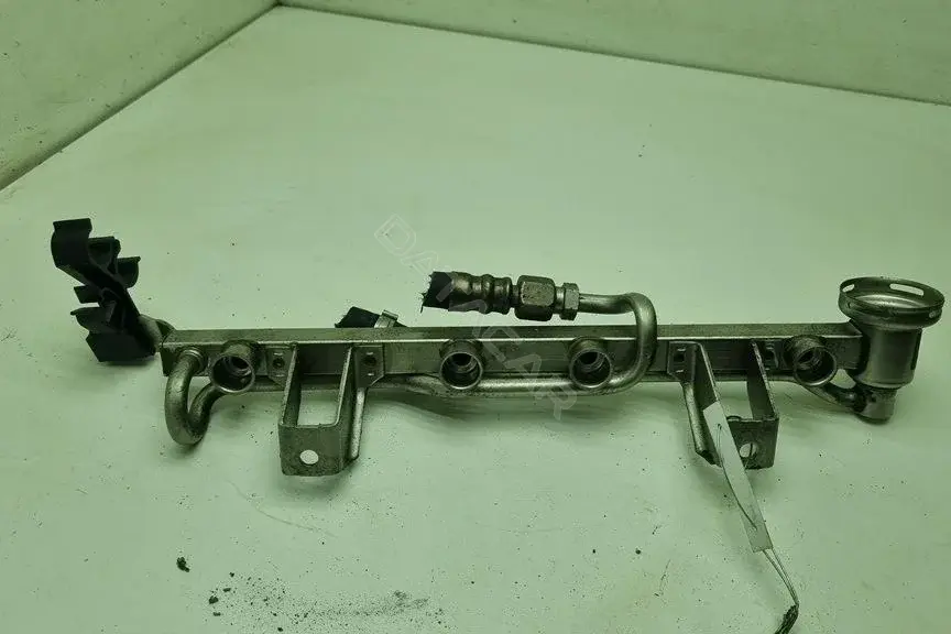 Топливная рейка 06b133317l