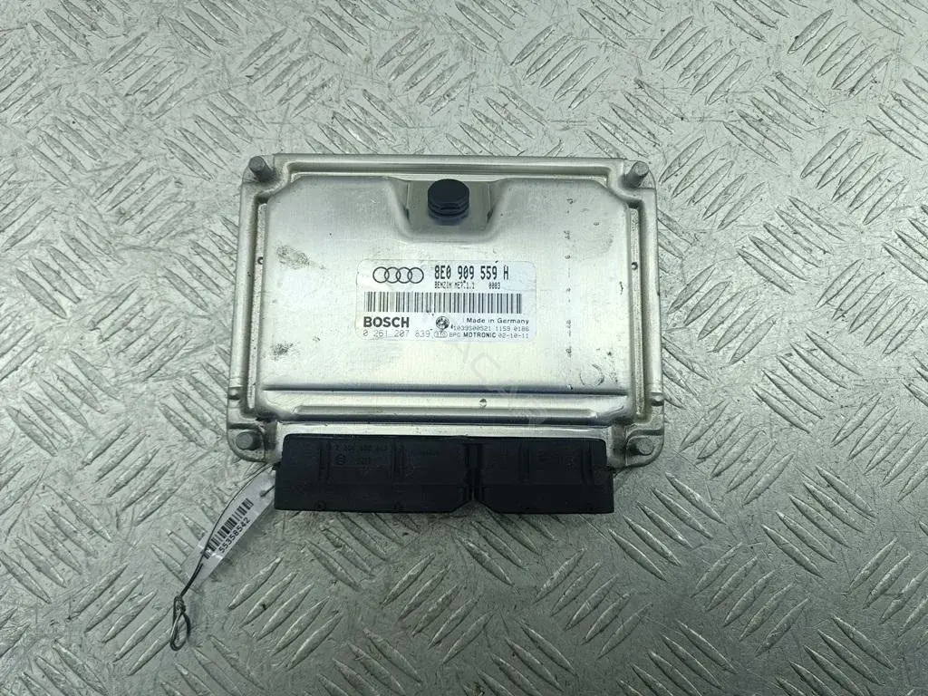 Блок управления двигателем 0261207839, 8E0909559H