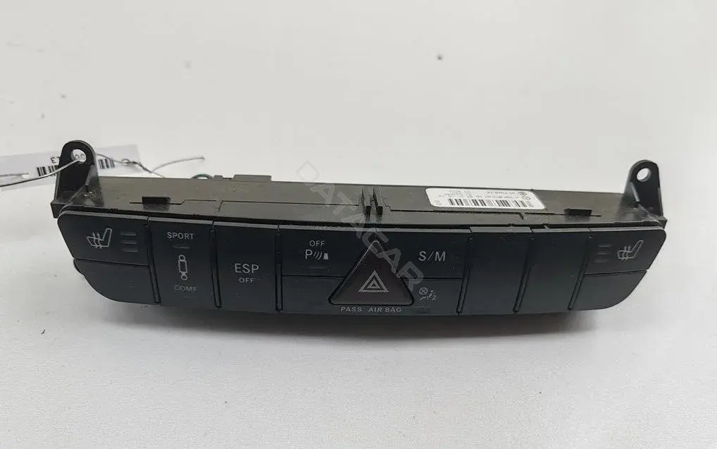 Кнопка аварийки 1648700710