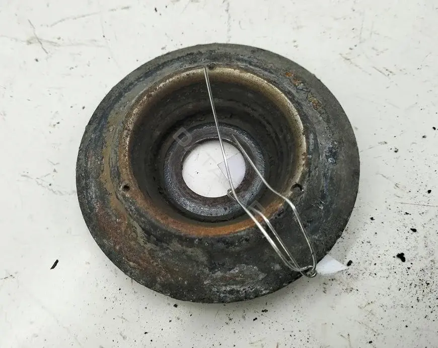 Опора амортизатора 357412341A