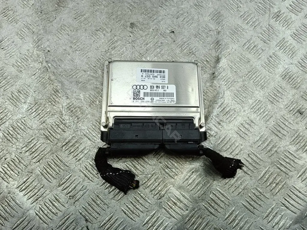 Блок управления двигателем 0261208690, 8E0909557R