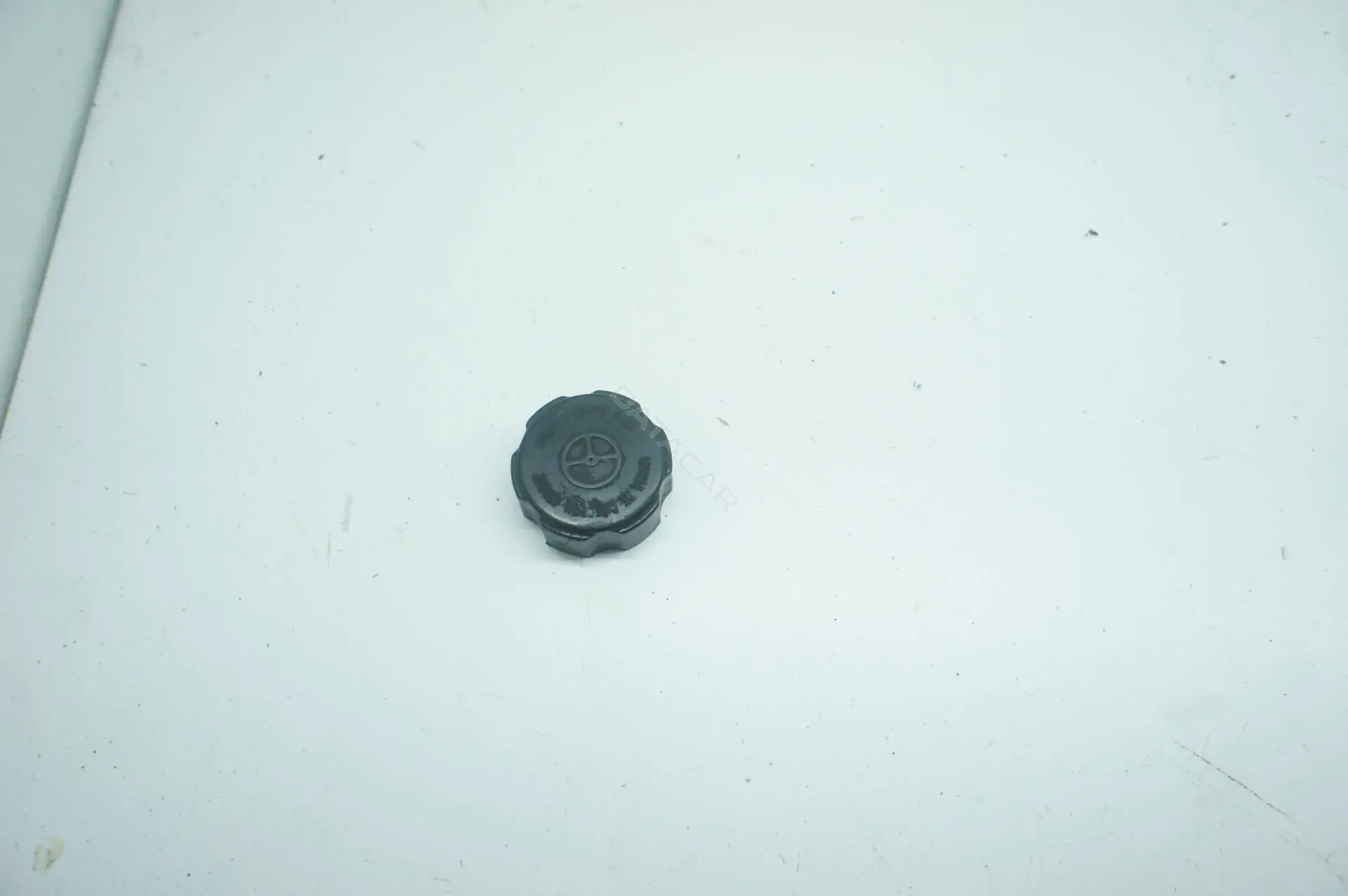 Крышка бачка гидроусилителя 3M513F781AA