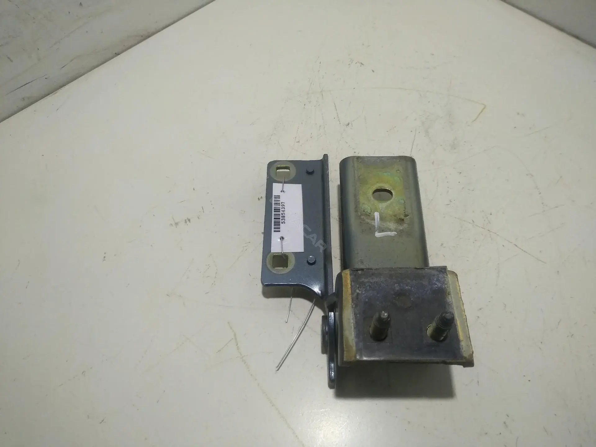Петля крышки багажника 0000861396