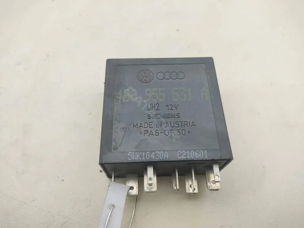 Реле стеклоочистителя 4B0955531A