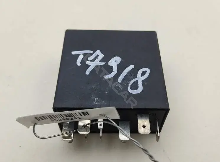 Реле стеклоочистителя 4B0955531D