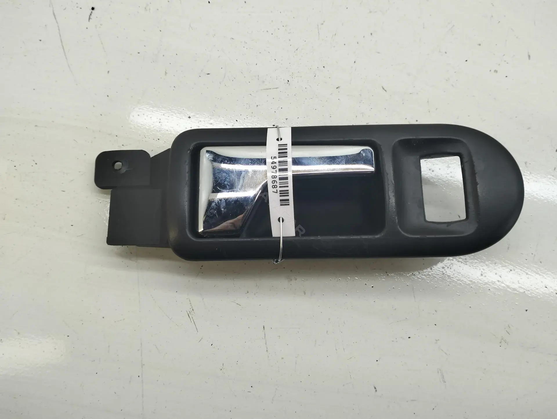 Ручка двери 3B0837114