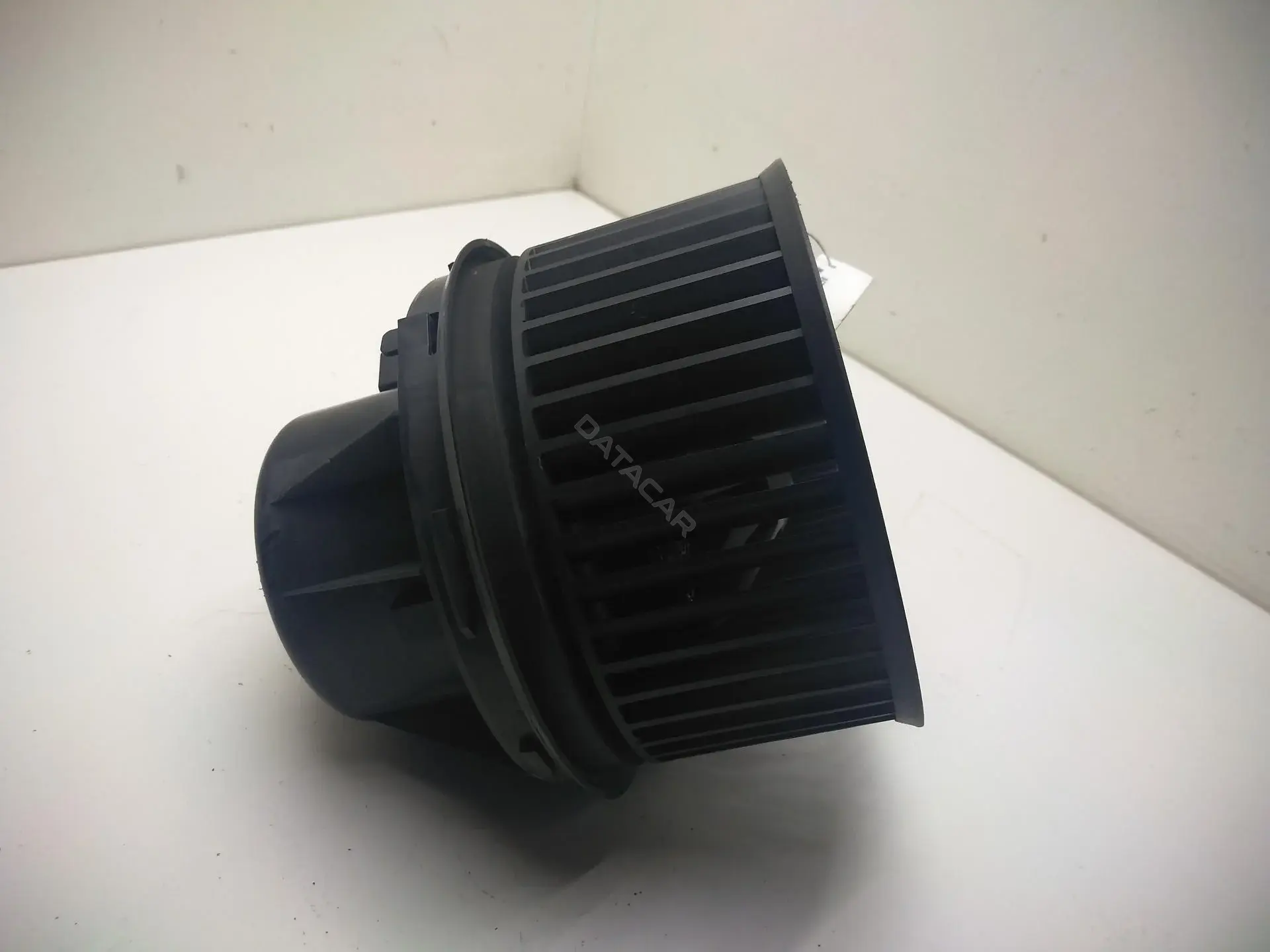 Моторчик печки 3M5H18456AC