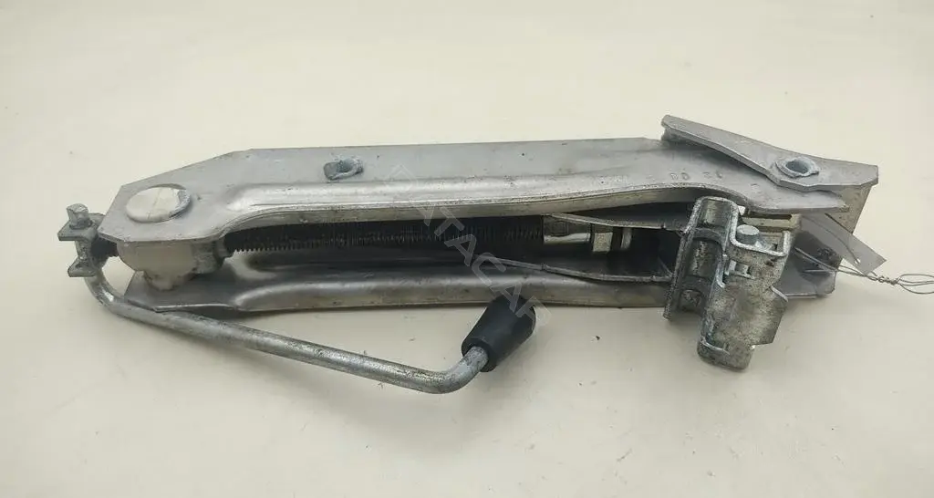 Домкраты 8L0011031A