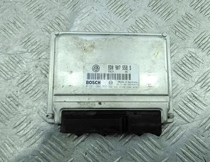 Блок управления двигателем 0261204956, 8D0907558S