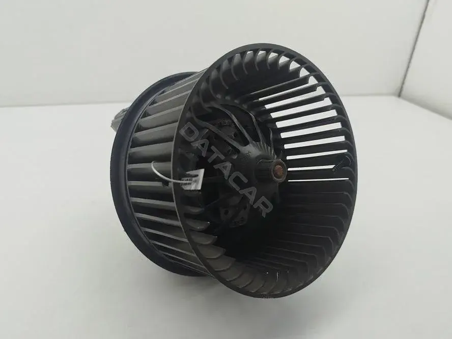 Моторчик печки 3M5H18456EC