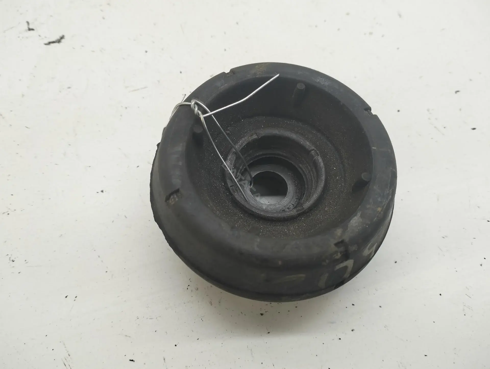 Опора амортизатора 1J0412331C