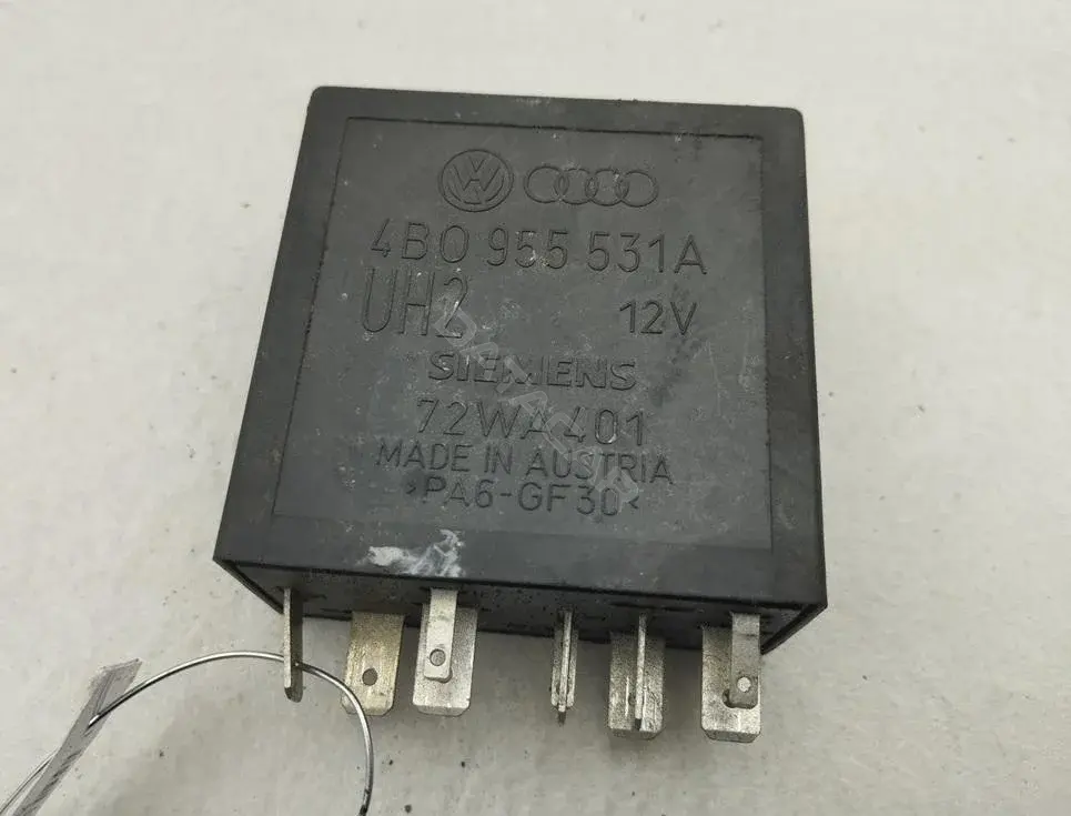 Реле стеклоочистителя 4B0955531A