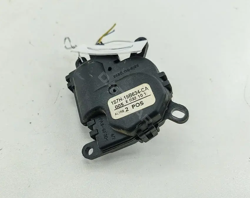 Мотор заслонки печки 1S7H19B634CA