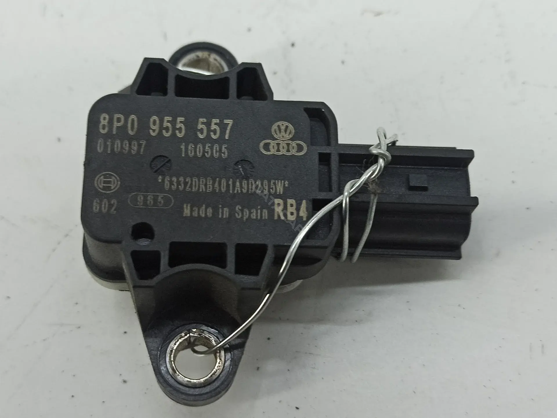 Датчик удара 8P0955557