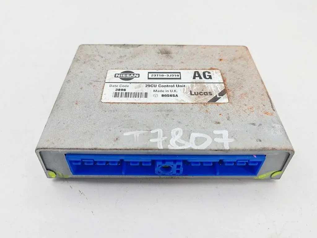 Блок управления двигателем 23710-3J310