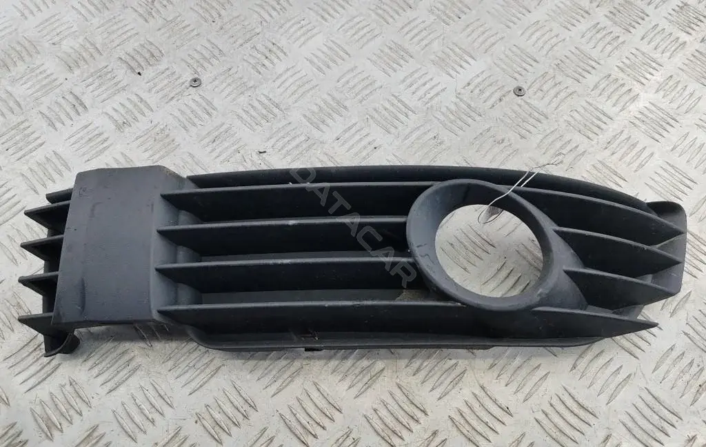 Рамка фары противотуманной 3B0853665K