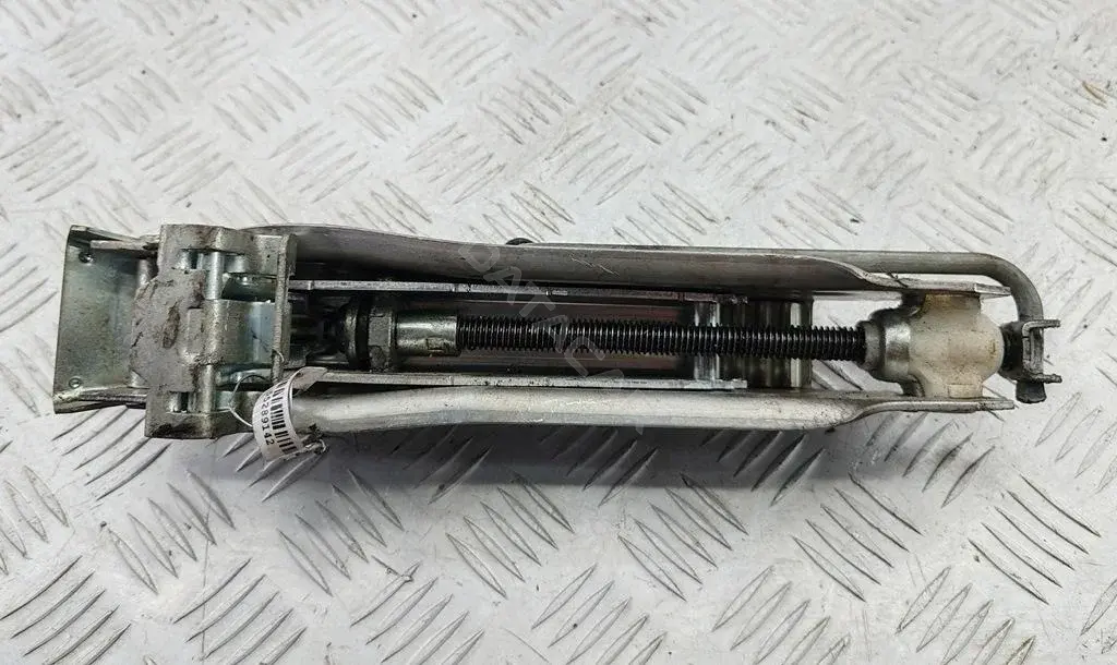 Домкраты 8L0011031A
