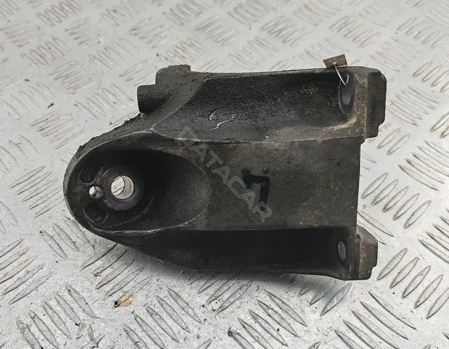 Подушка двигателя (Опора) 7L8199307D