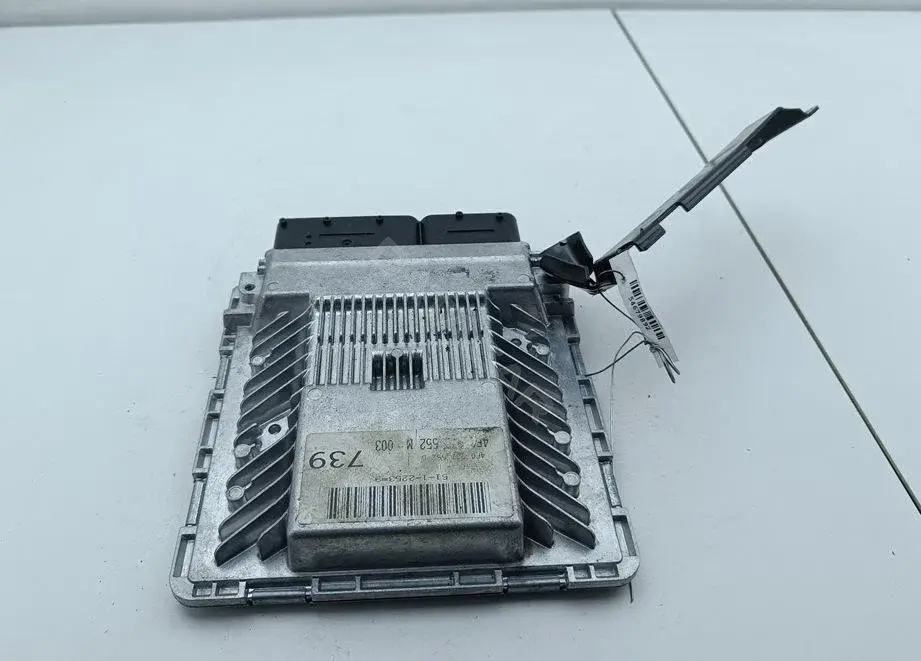 Блок управления двигателем 4F0907552D