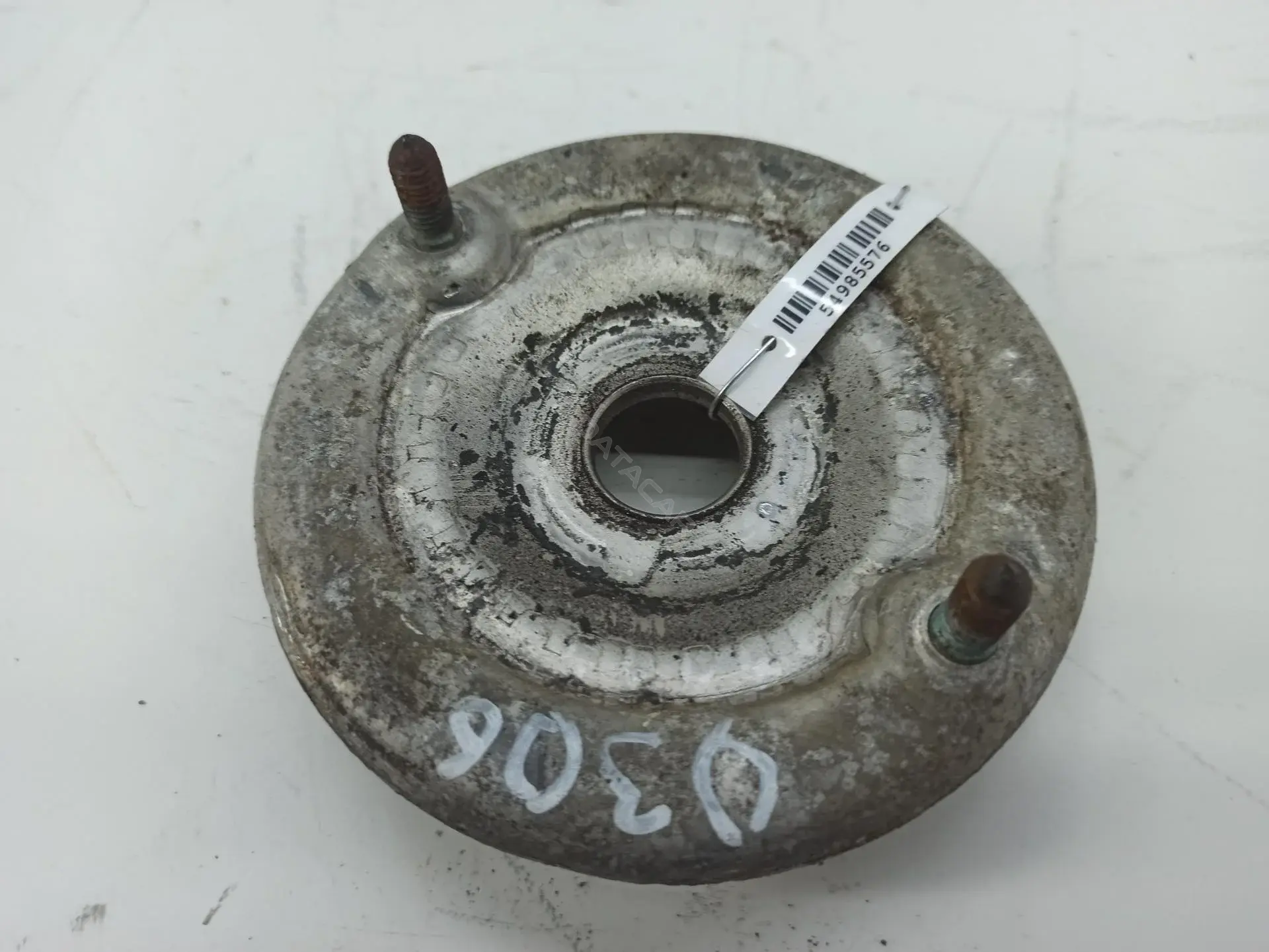 Опора амортизатора 8D0412111C