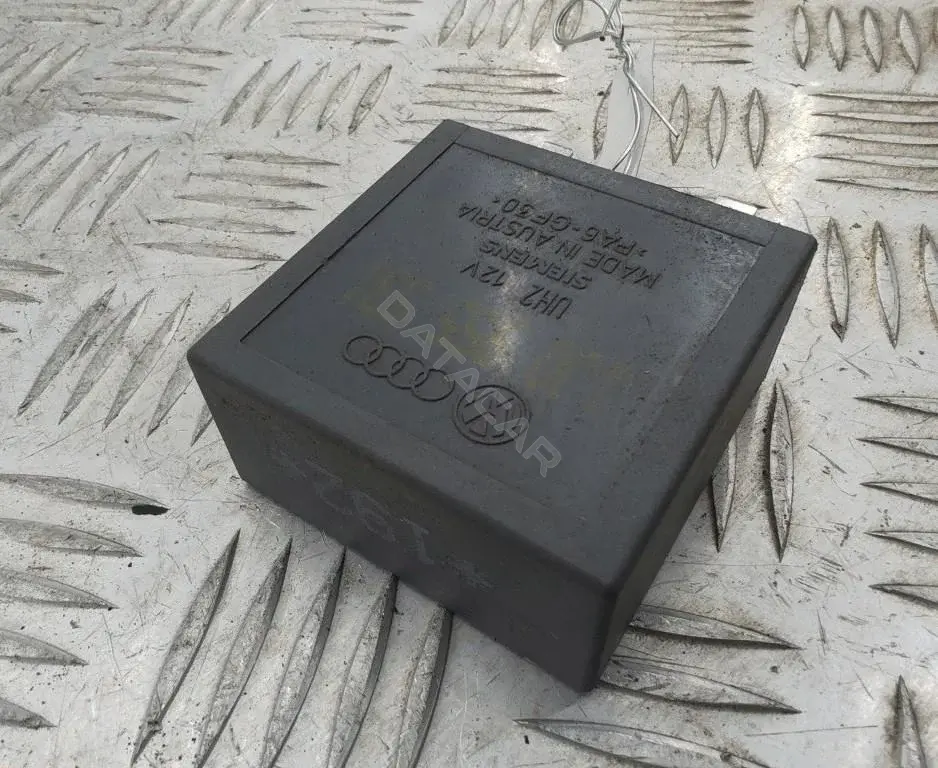 Реле стеклоочистителя 1J0955531