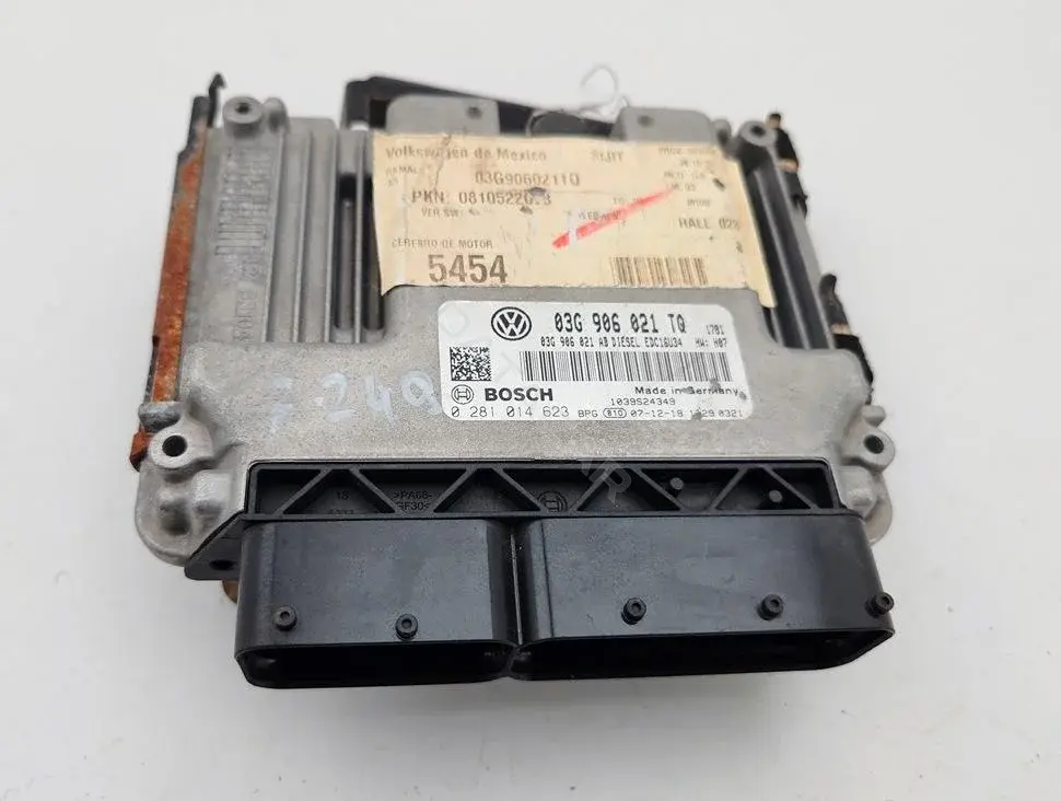 Блок управления двигателем 03G906021TQ