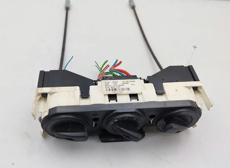 Переключатель отопителя 6J0820045