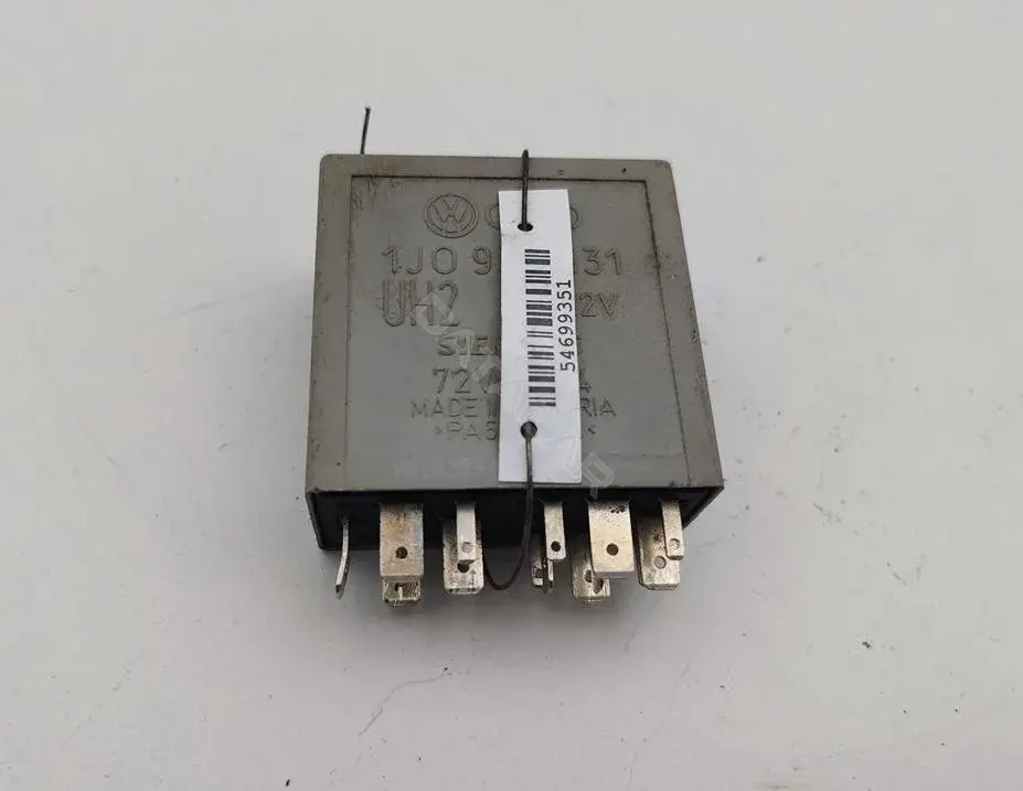 Реле стеклоочистителя 1J0955531