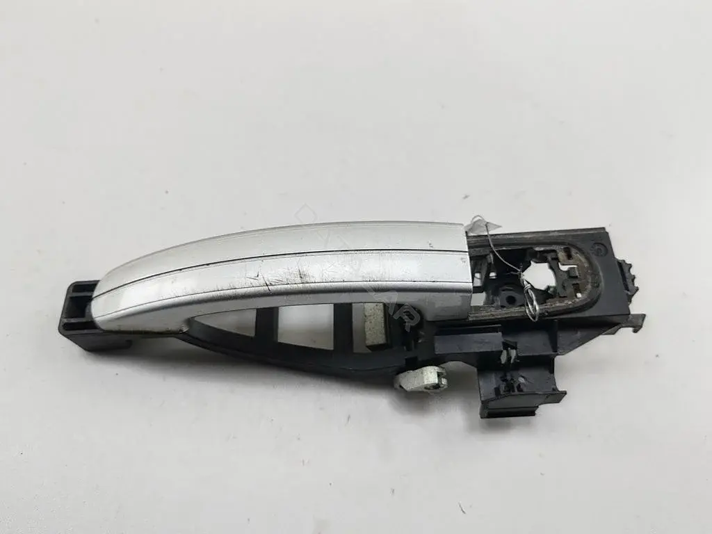 Ручка двери 3M51R224A36AE