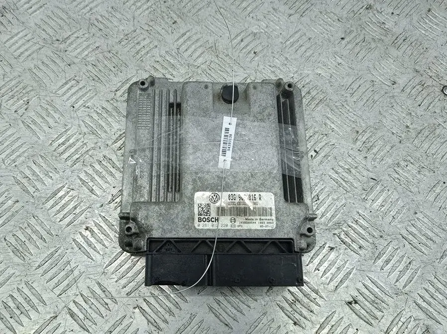 Блок управления двигателем 03G906016R