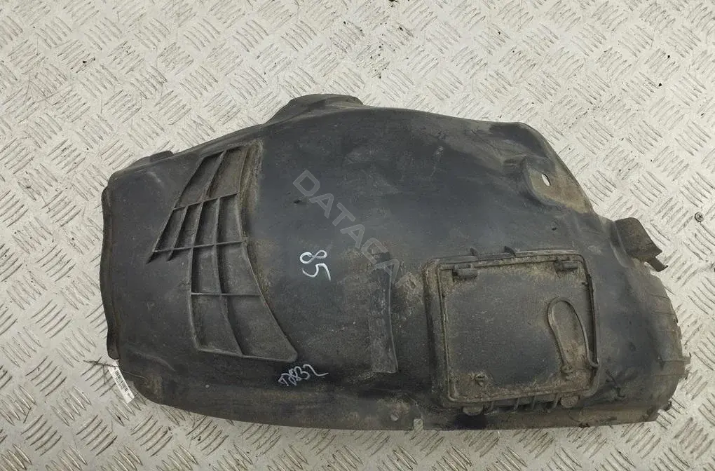 Подкрылок 13125602