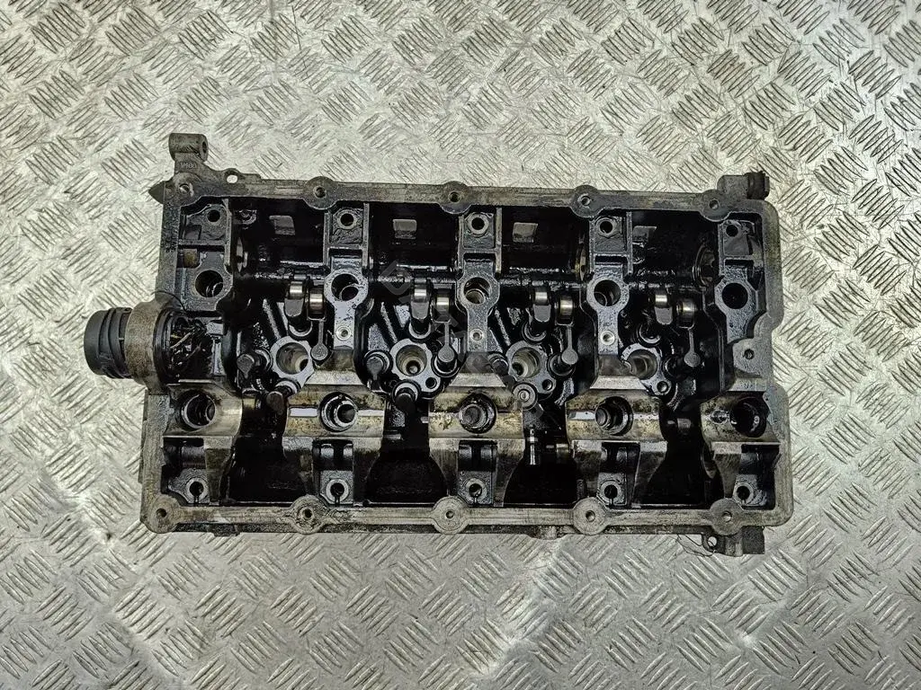 Головка блока цилиндров 03G13373