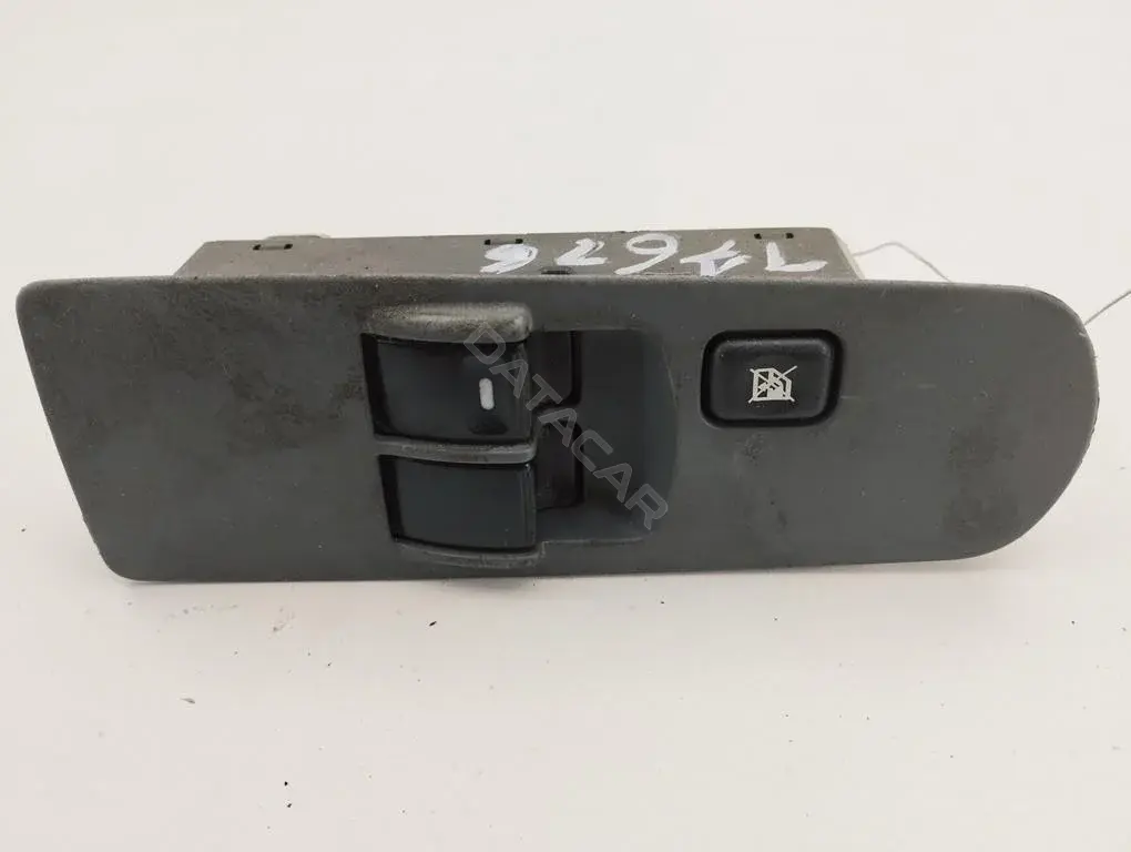 Кнопка стеклоподъемника MR587959