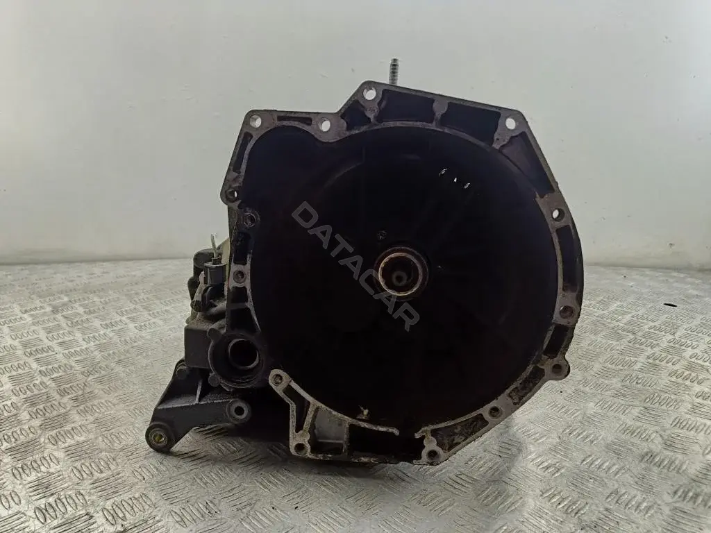 Механическая коробка передач (МКПП) XS4R7002BE