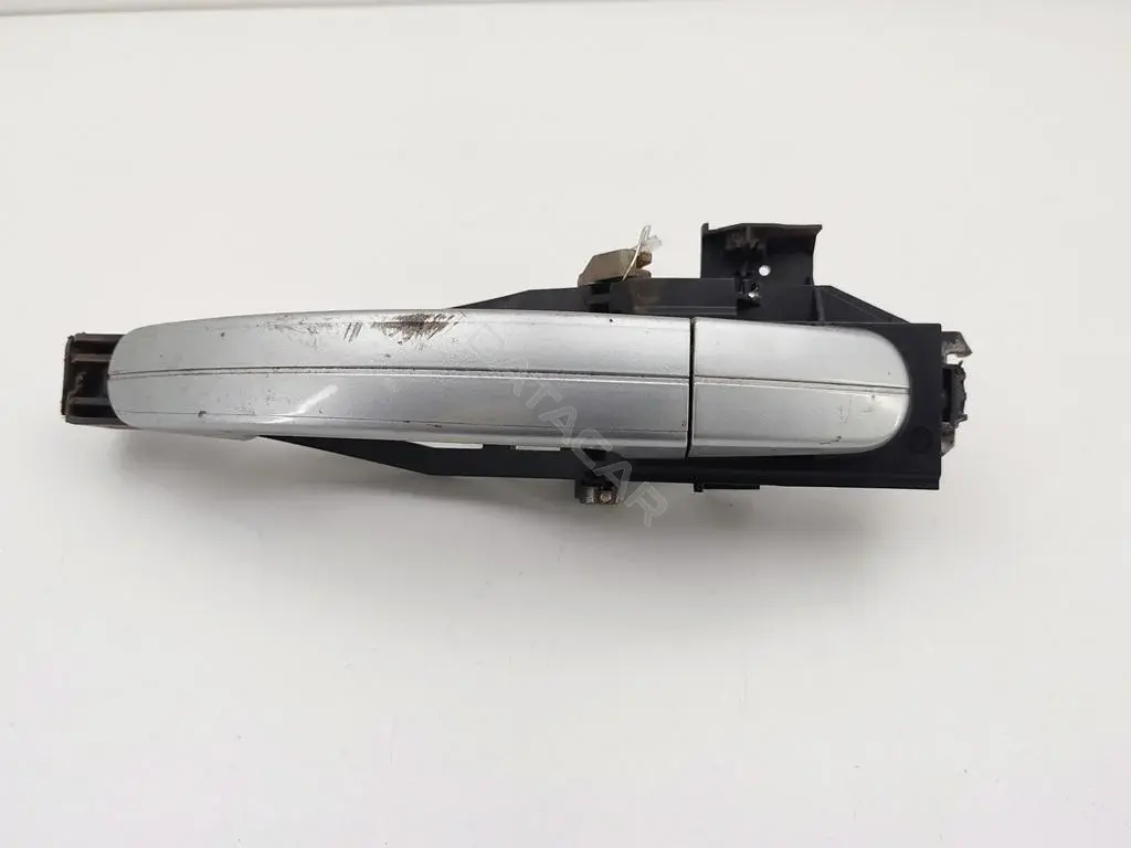 Ручка двери 3M51R224A37AD