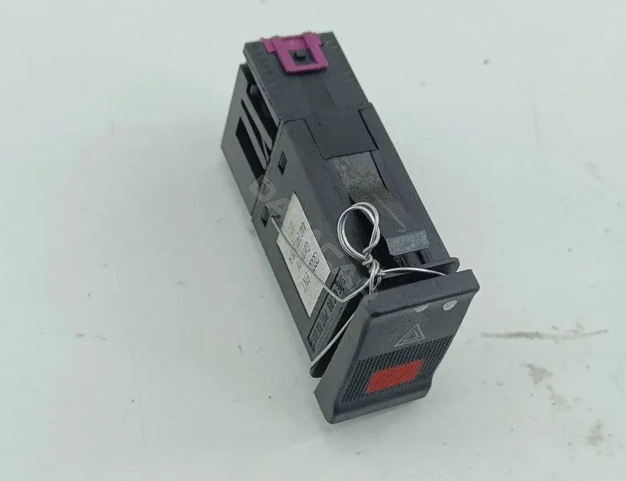 Кнопка аварийки 4a0941509a