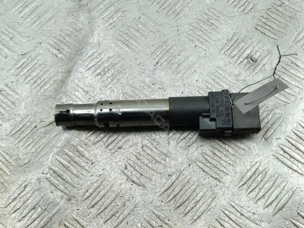 Катушка зажигания 022905715D