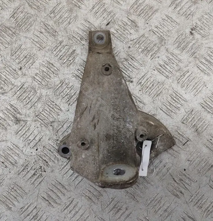 Подушка КПП 8D0399113AC