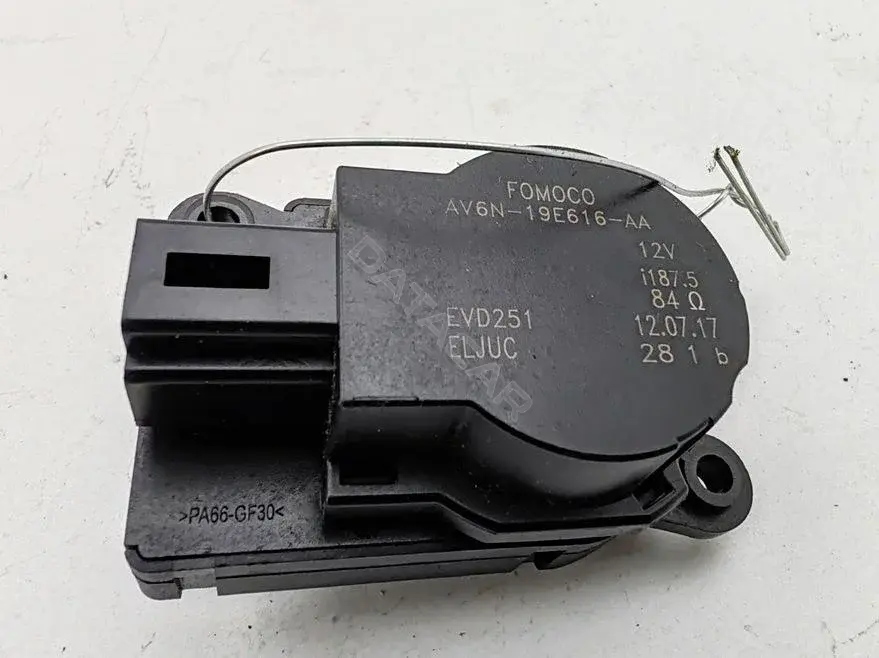 Привод заслонки отопителя AV6N19E616AA