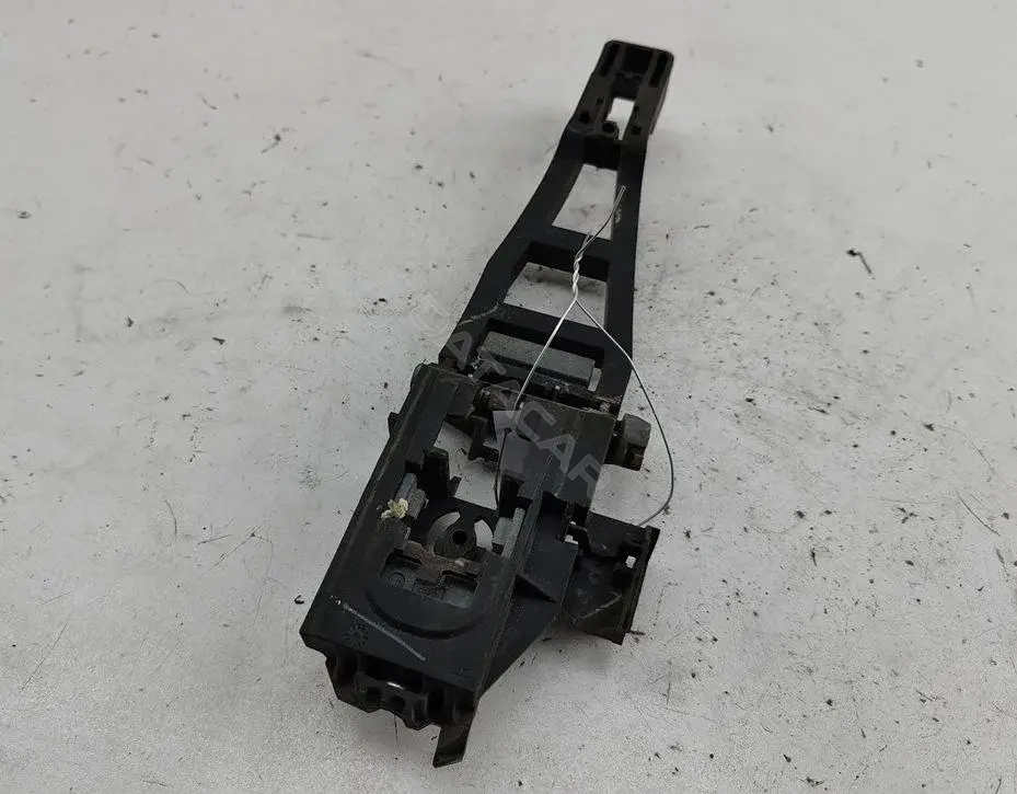 Кронштейн ручки двери 3M51R224A37