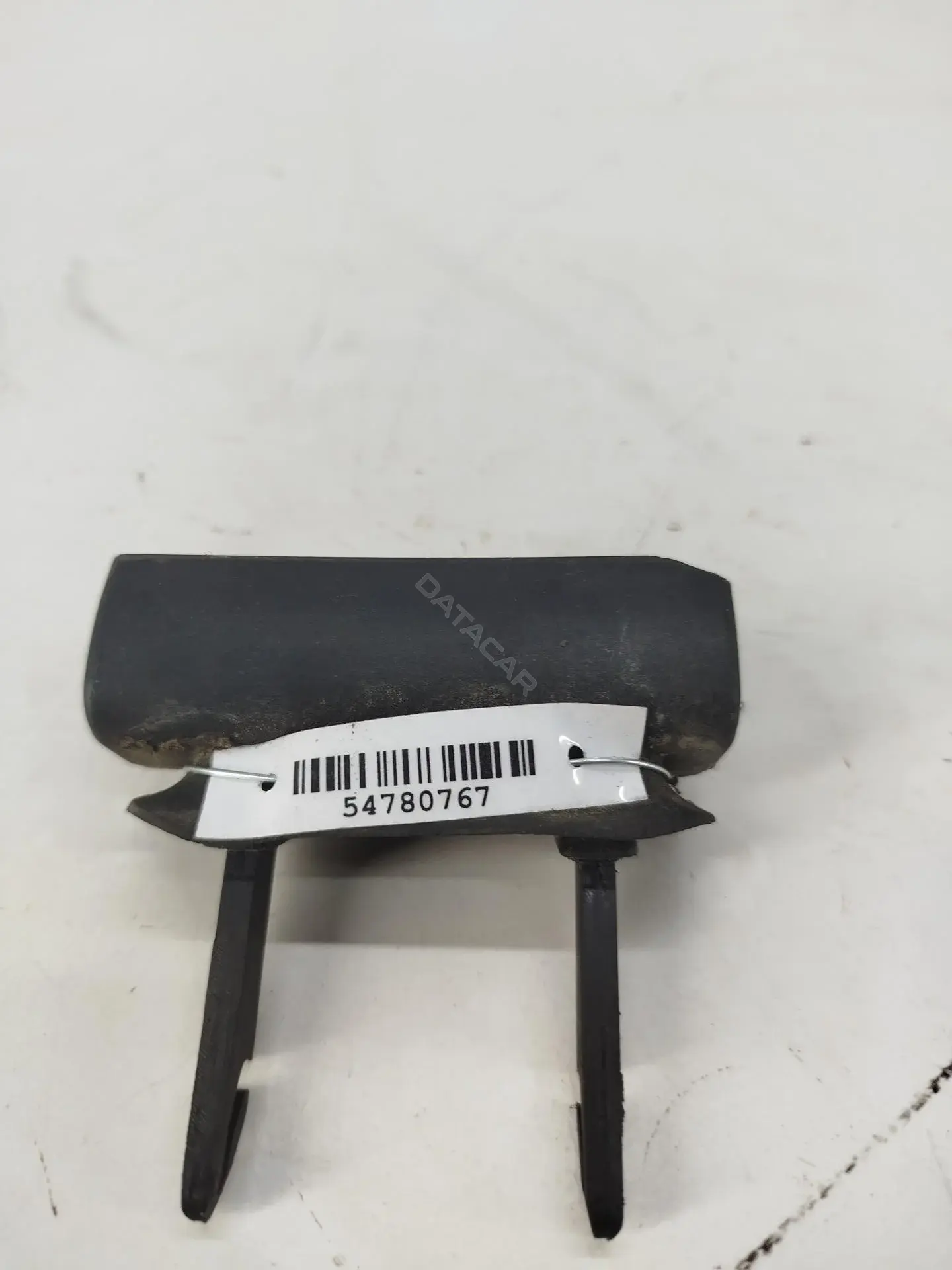 Ручка крышки багажника 8D9827777