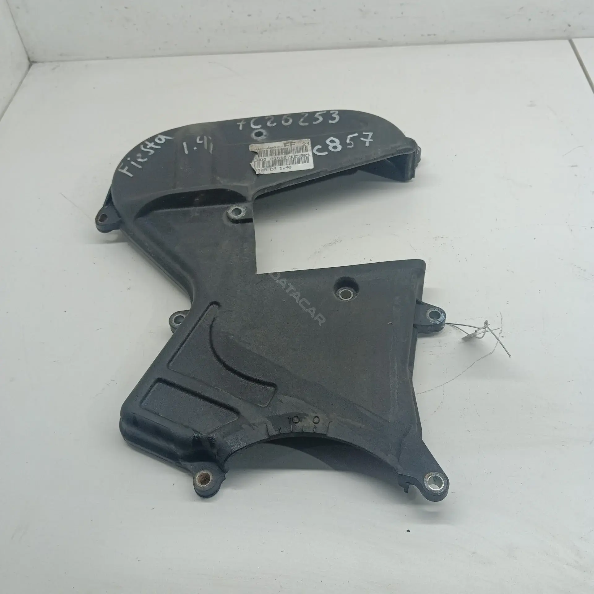 Крышка двигателя 98MM6P073AB