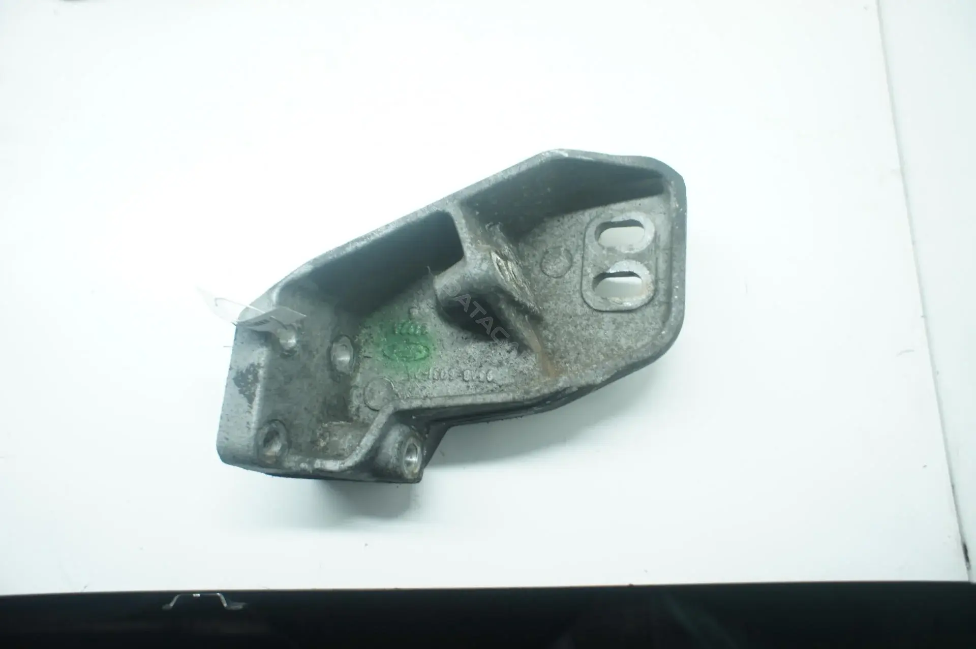 Подушка КПП 95AB6031AA