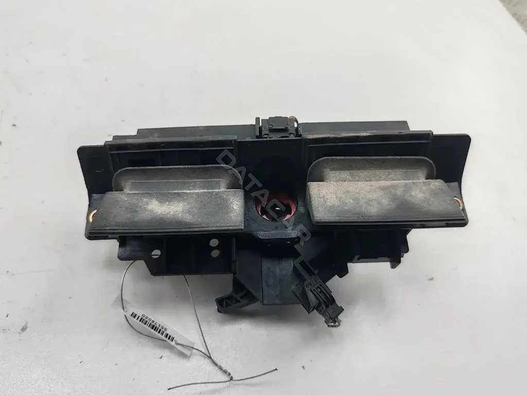Ручка крышки багажника 4B0827565C