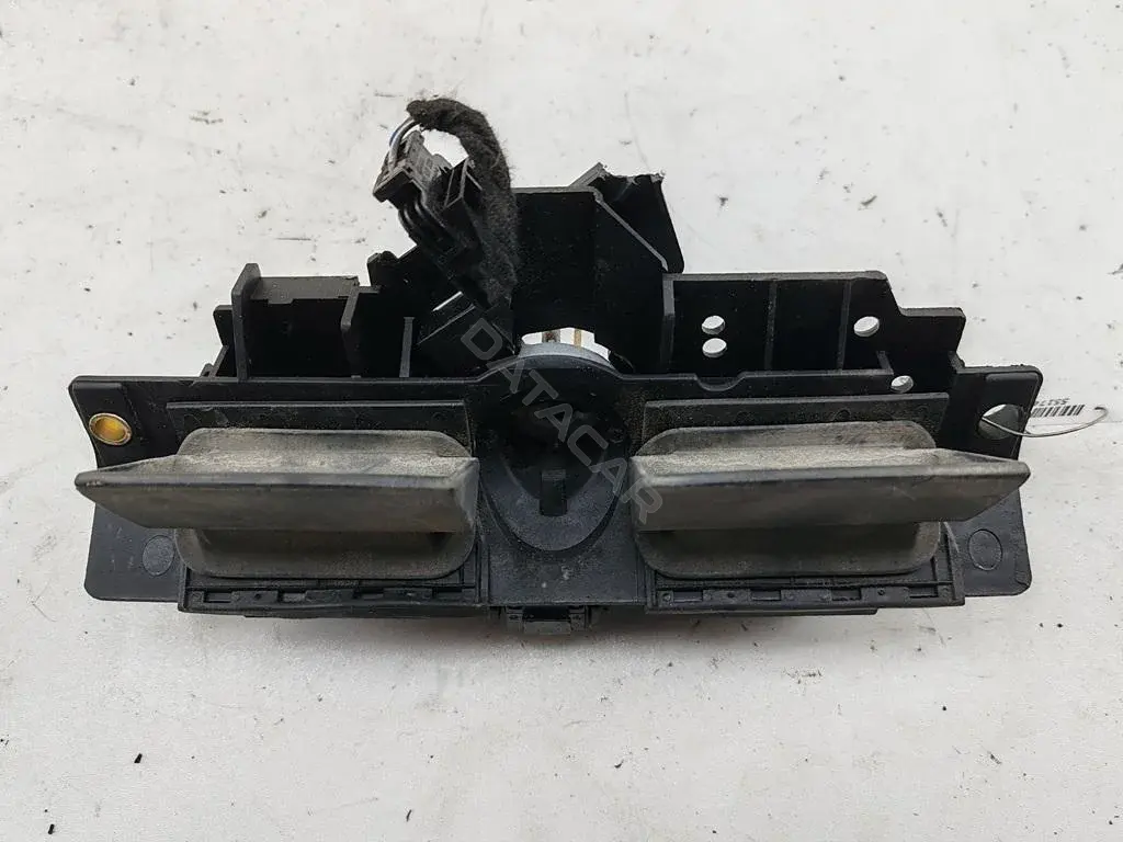 Ручка крышки багажника 4B0827565C